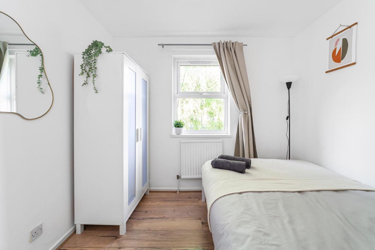 Arte Stays - 3-Bedroom Bright House London, Haggerston, Garden, Parking, 8 Min Walk To Haggerston Station, Weekly Or Monthly Stays, Serviced Accommodation - 7 Guests Eksteriør billede